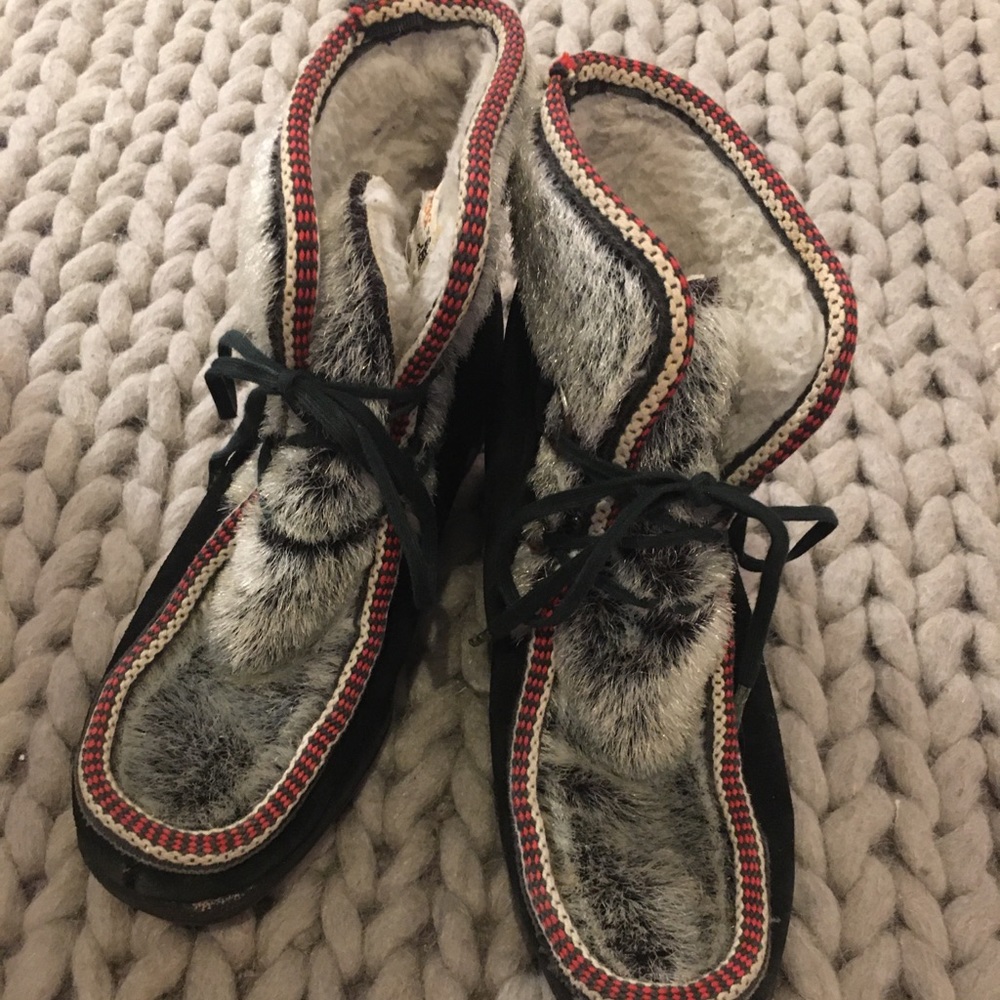 Yodeler Vintage Fur Boots